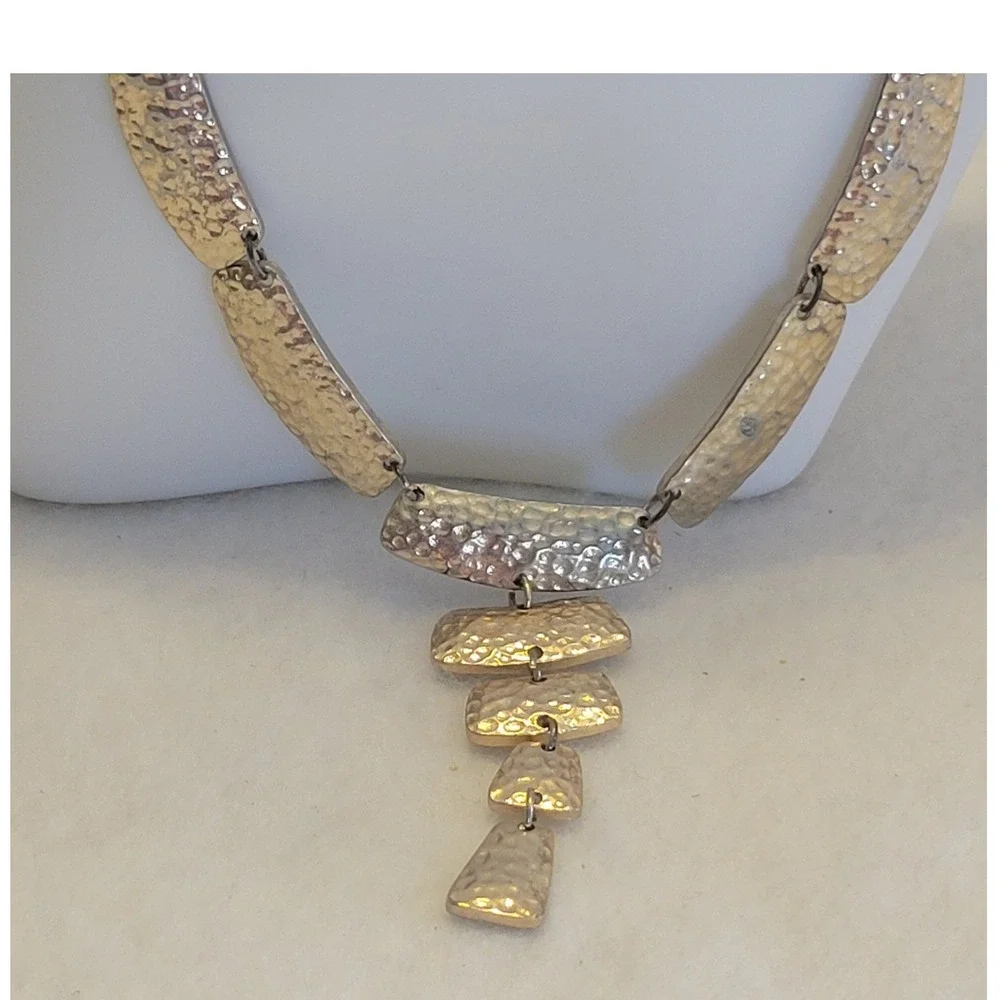 Unbranded Hammered Bib Necklace Women OS Gold Tone Good Tiered Drop Statement‎
